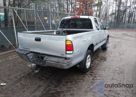 2000 Toyota Tundra Sr5 V8 z USA, uszkodzony, nr VIN 5TBRT3418YS112419
